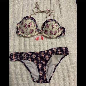 VS Swim bikini top 32C/bottom XS